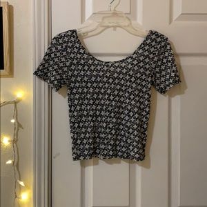 medium black and white cropped patterned shirt